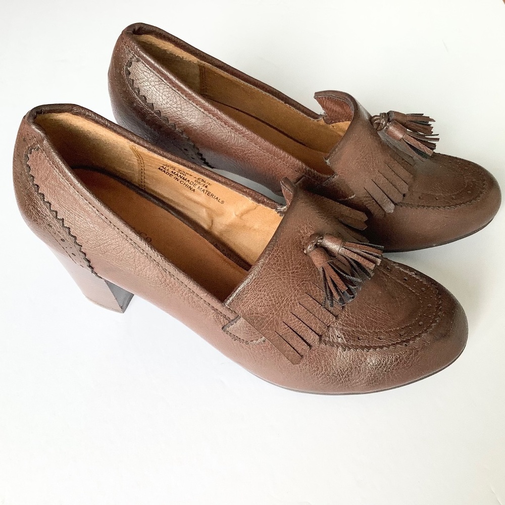 G.H. Bass Leslie tassel loafers size 10